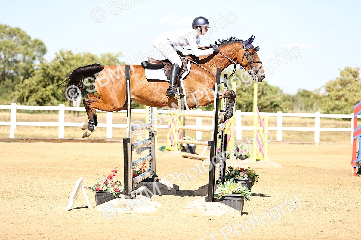 SBM_015647 - Class 16 - Senior foxhunter - 1.20m Open
