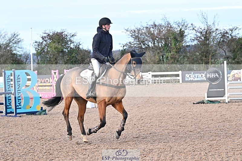 251126-095331-00079 - Cls 0 + 1, Clear Round, British Novice and 90cm