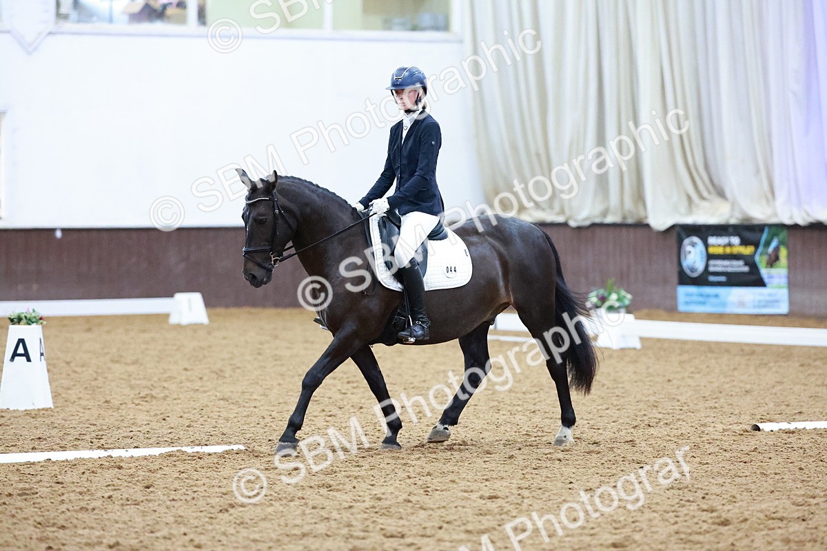 SBM_004442 - Class 12 - E2 Championship - 14.50-15.53