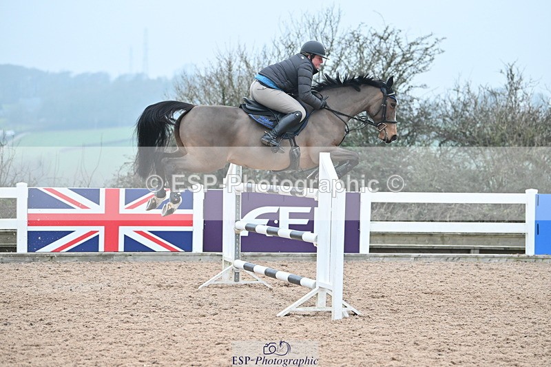 240113A-143820-02409 - Cls 13 Foxhunter and 1.20m Open