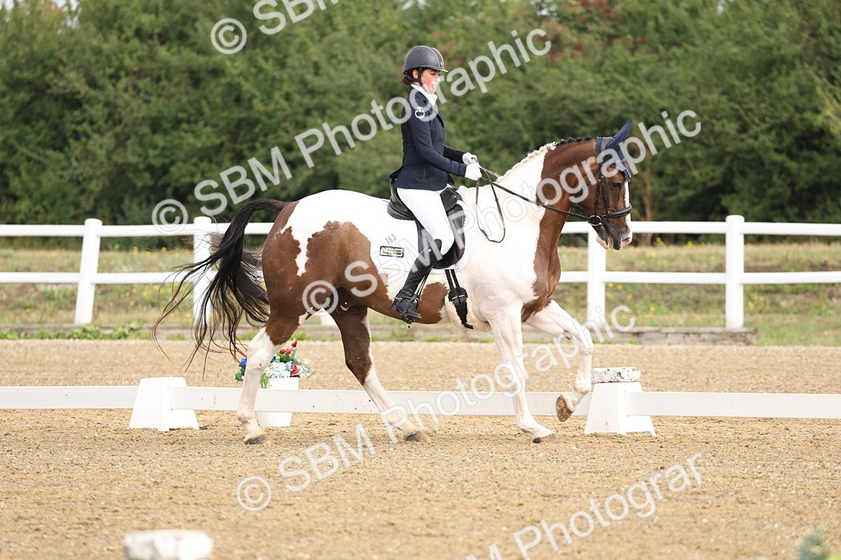 SBM_005459 - Class 6 - Novice 6 - 9.30-10.12