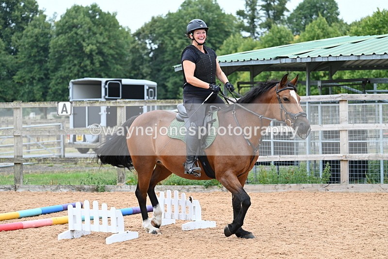 WJ7_8557 - Poles 11:00am