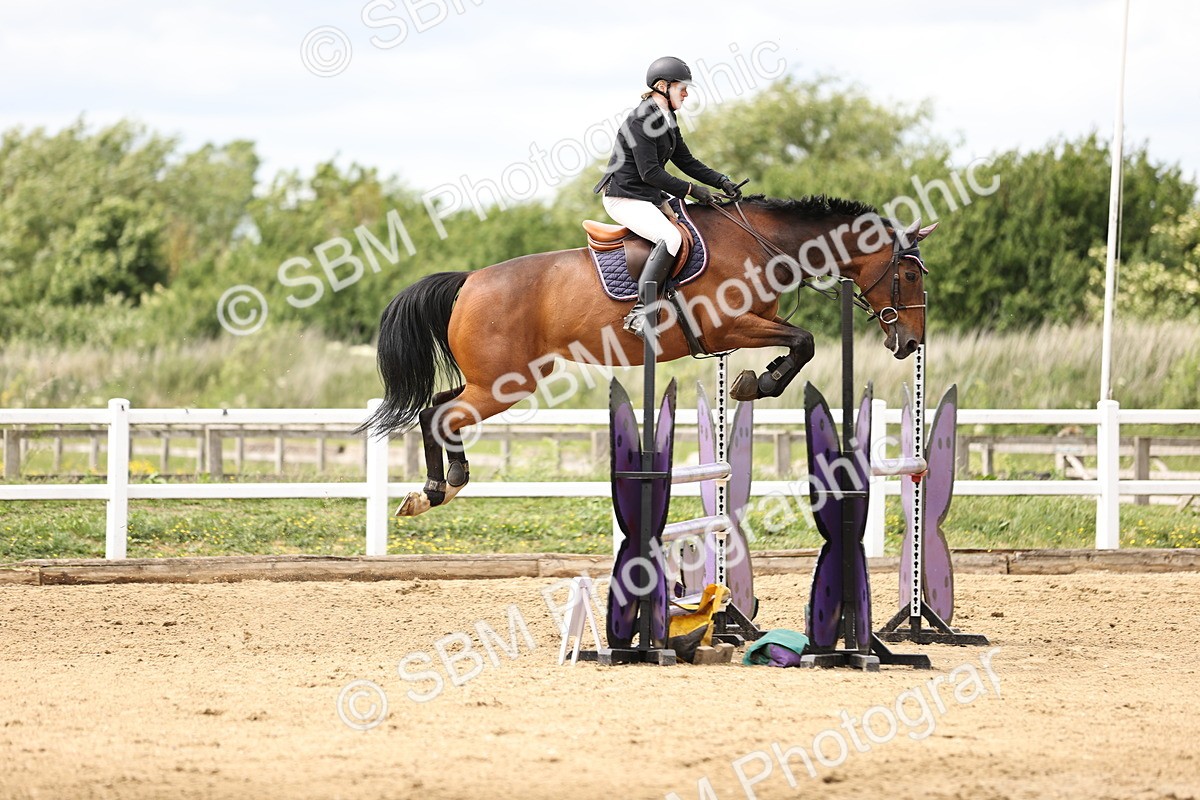 SBM_003345 - Class 11 - Senior Newcomers - 1.10m