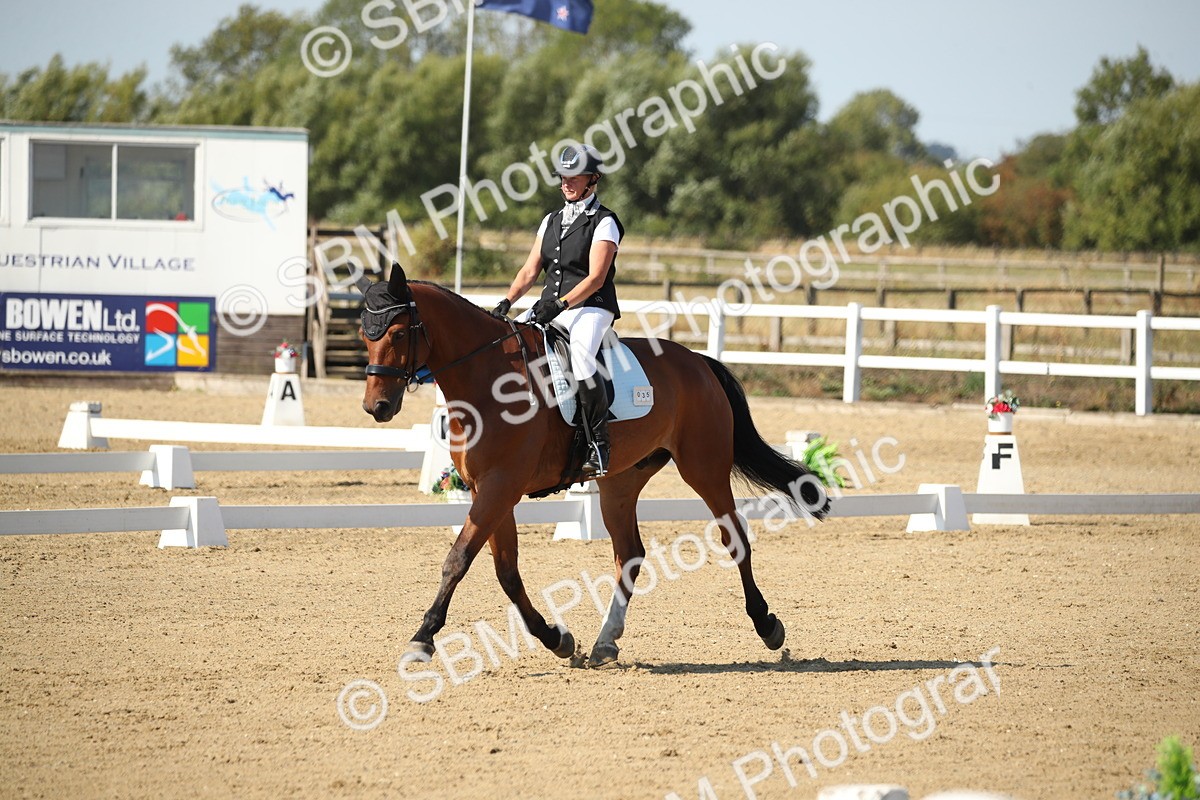 SBM_004141 - Class 11 - Novice 5 - 10.24-11.20