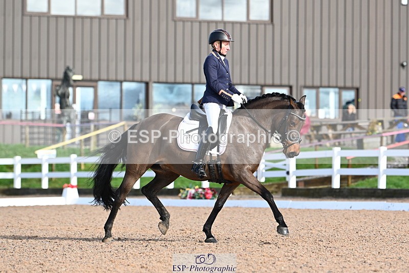 240218A-113743-06376 - 221-Alice.Peternell-Fourseasons.Sienna