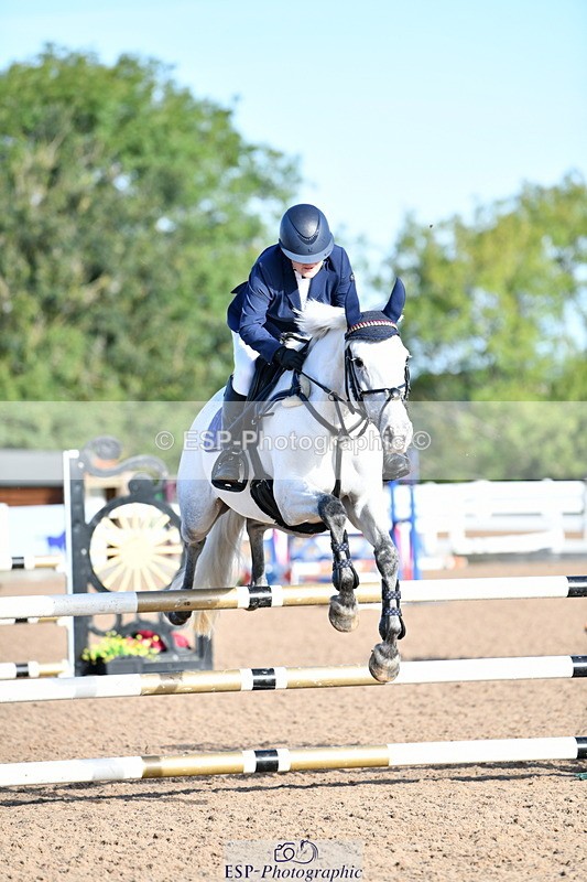 240913A-091903-02895 - Cls 20 Snr British Novice and 90cm Open