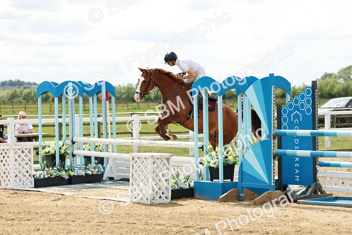 SBM_005921 - Class 19 - Senior Newcomers - 1.10m