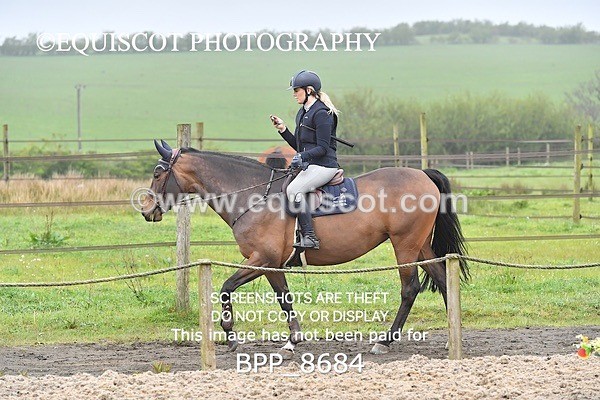 BPP_8684 - CLASS 24 SUN Senior BritiNovice/ 90cm Open