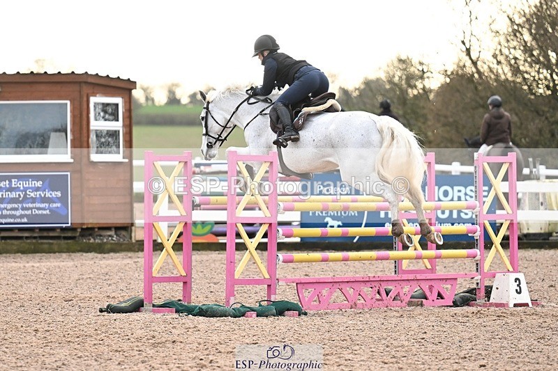 251206-135306-01203 - Cls 13 Snr Foxhunter and 1.20m