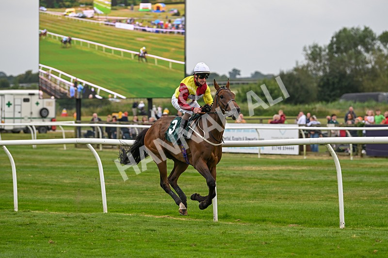 190824-Race 4-LEagle Aid-3731 - Race 4