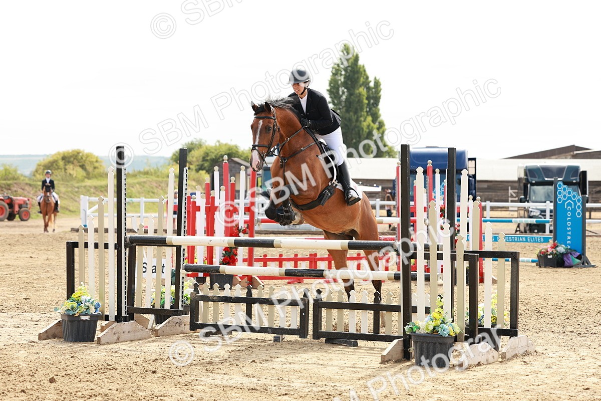 SBM_016906 - Class 20 - Senior Newcomers - 1.10m