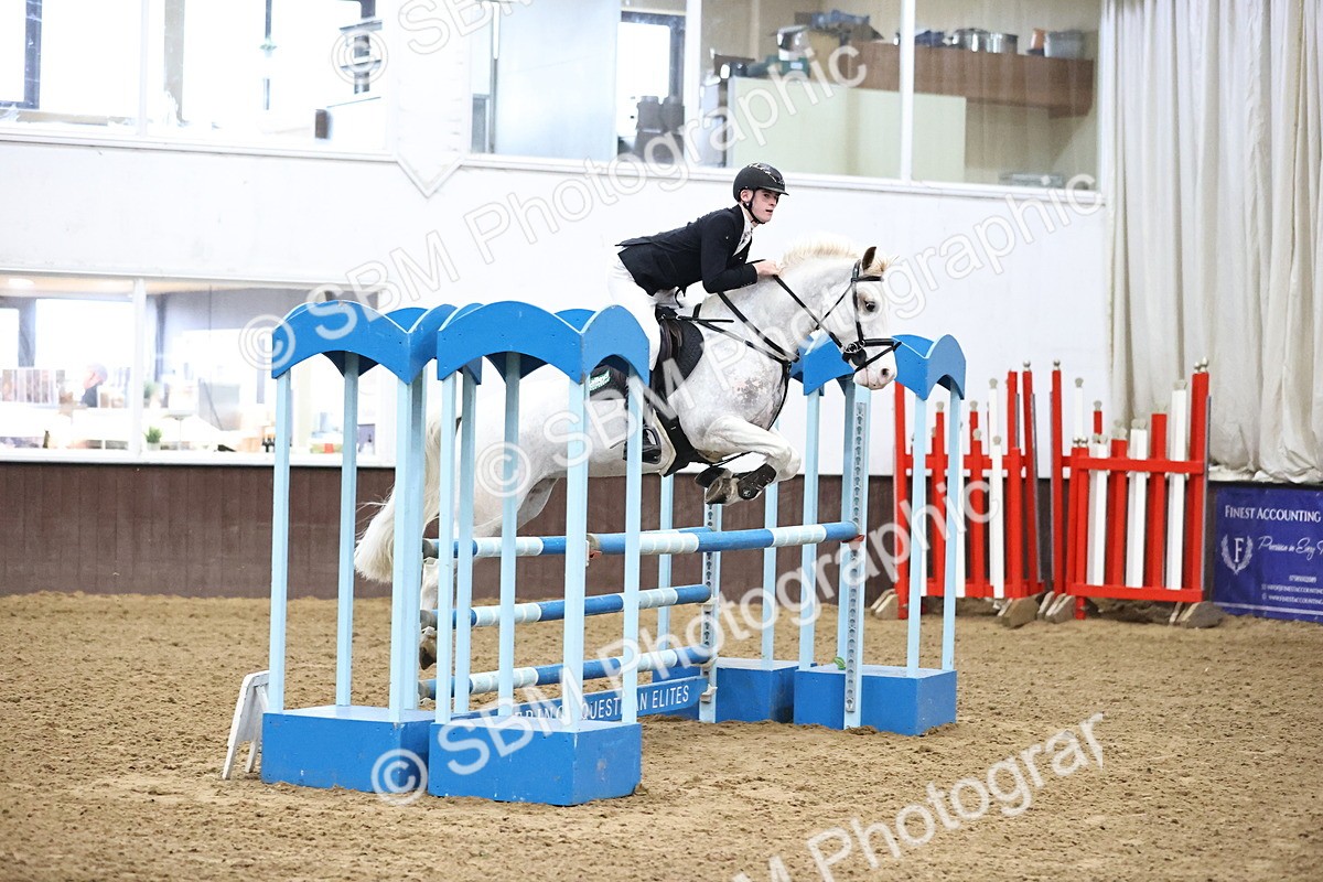 SBM_000750 - Class 4 - Blue Chip Pony Newcomers - 1.00m