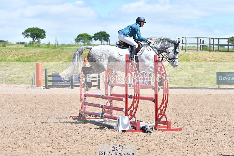 240609A-124854-05364 - Cls 18 Snr Newcomers and 1.10m Open