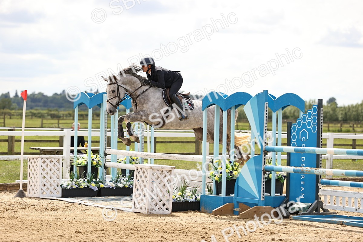 SBM_003482 - Class 11 - Senior Newcomers - 1.10m