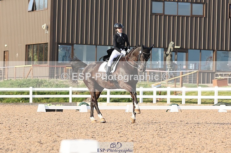 250404-181602-08249 - 132-Marie-Ayesha.Barilits-Gupta-Rob.Roy.II