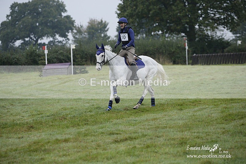 WWHT 171021 0052 - Novice Restricted (0.80m)  17/10/21