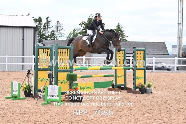 BPP_7686 - CLASS 16 FRI GFS Saddles Senior Newcomers/1.10m Open