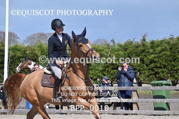 BPP_0010 - CLASS 19 SUN Senior British Novice/ 90cm Open
