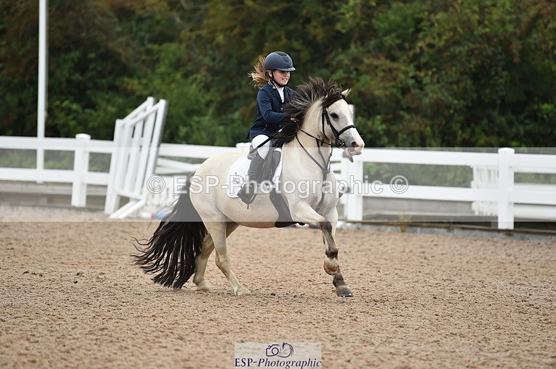 220829A-163858-00284 - 70cm Classes 3a 3b & 4