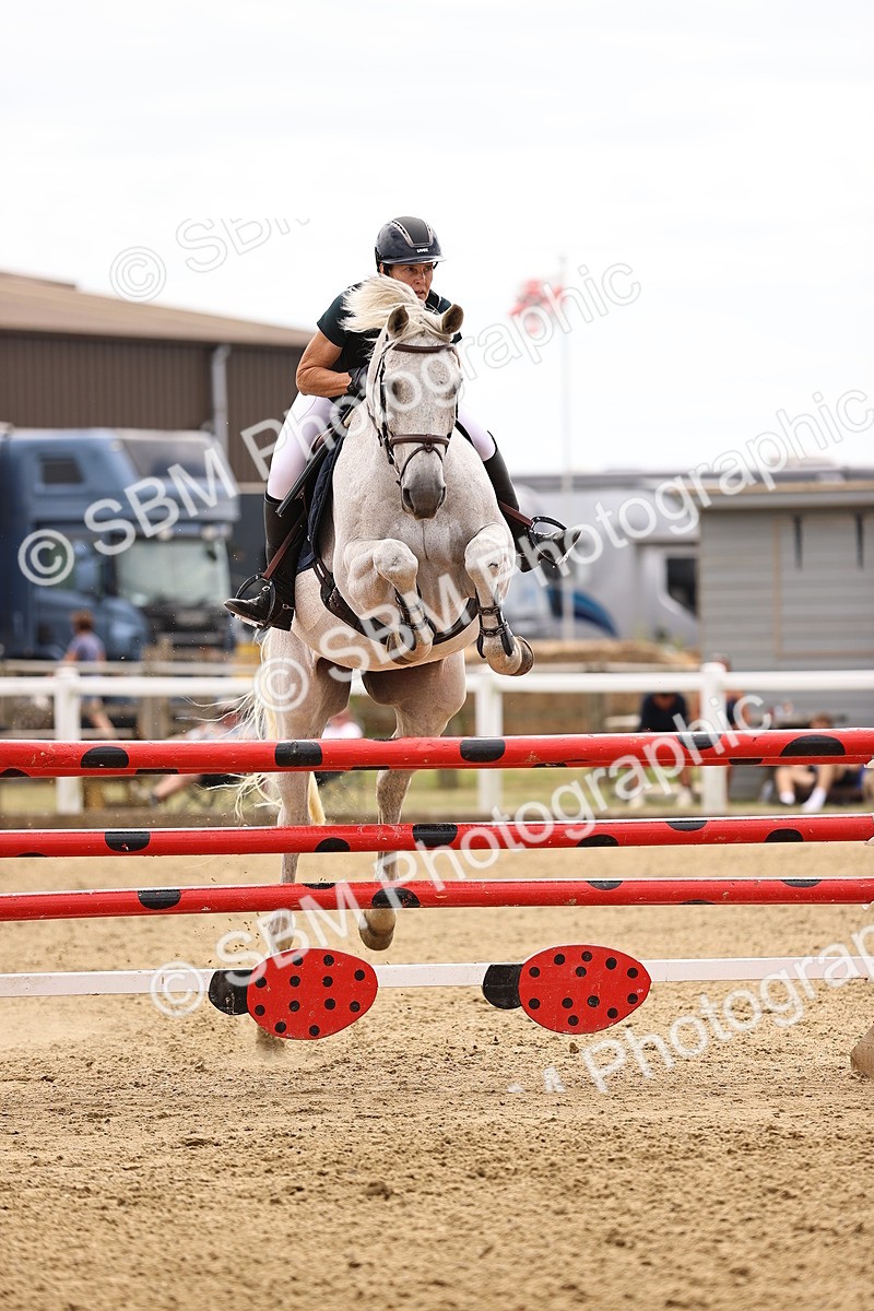 SBM_010502 - Class 9 - Senior Foxhunter - 1.20m Open