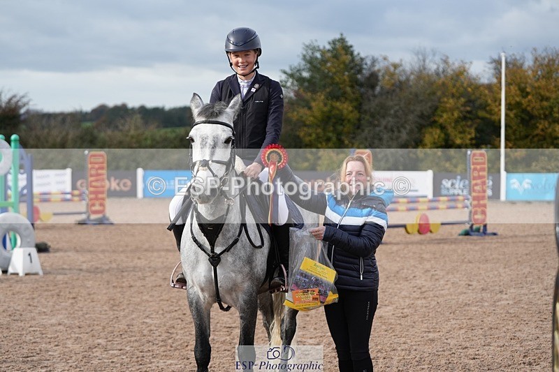 251026-123005-02388 - Cls 4 Pony Winter Novice + 80cm Open