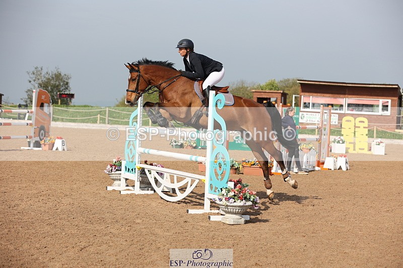 240511A-091944-11022 - Cls 32 Foxhunter