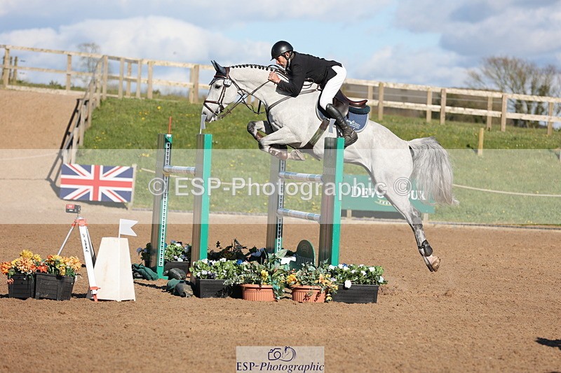 240419A-170526-09590 - Cls 10, 2 Star Big Tour 145cm  Break to End