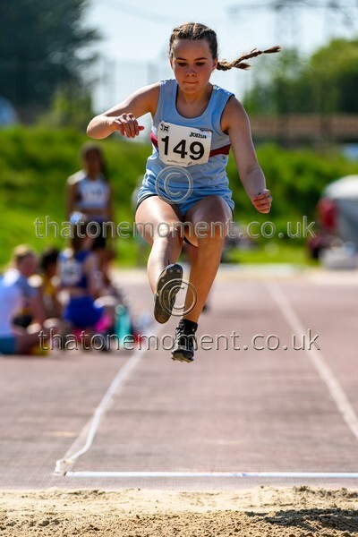 West25Sat-928617 - Field Female