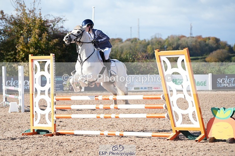 251025-130339-00461 - Cls 9 Pony Winter Discovery and 90cm