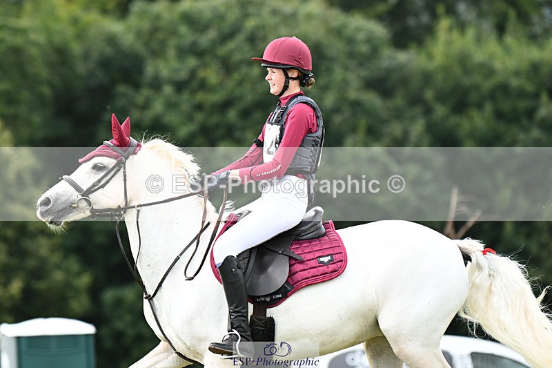 240825X-115031-32139 - 70cm XC 11.00 to 12.00