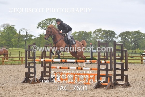 JAC_7601 - CLASS 14  Senior Newcomers/ 1.10m Open