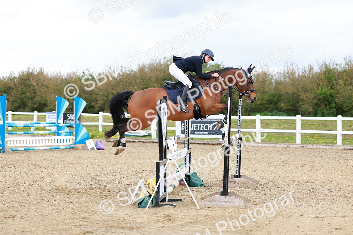 SBM_002383 - Class 10 - Senior Newcomers - 1.10m