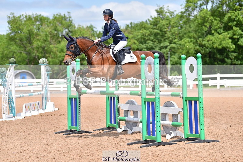 230531A-123613-00335 - Cls 4 Newcomers & 1.10m Open