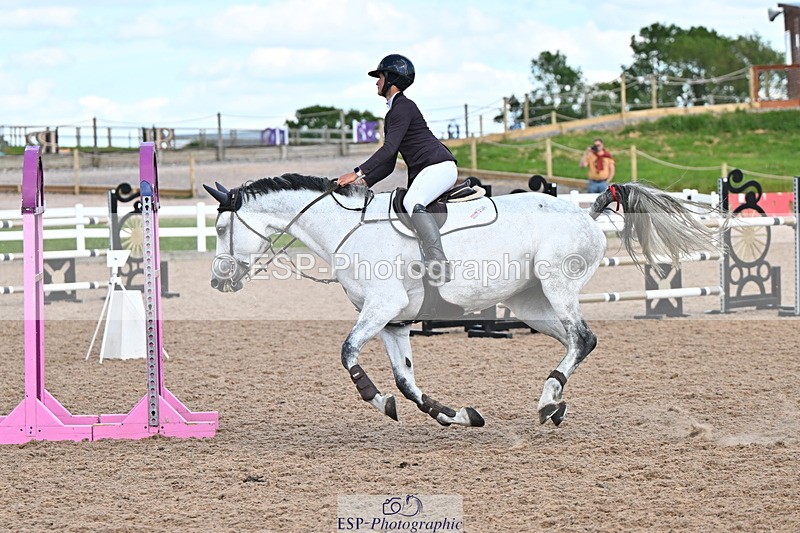 240619A-160740-01142 - Cls 5 Snr Foxhunter and 1.20m Open