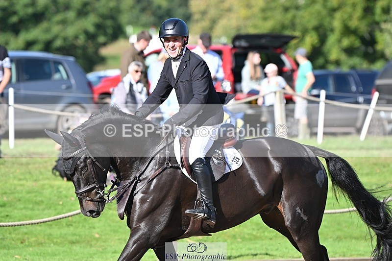 231022-120107-26542 - 329-RINGFORT.REVE.DU.MOULIN-Andrew.Downes-SJ