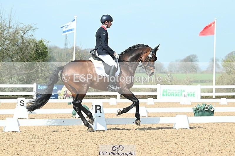 250403-104234-01563 - 048-Angus.Corrie-Deane-Maigret.VD.Watermolen