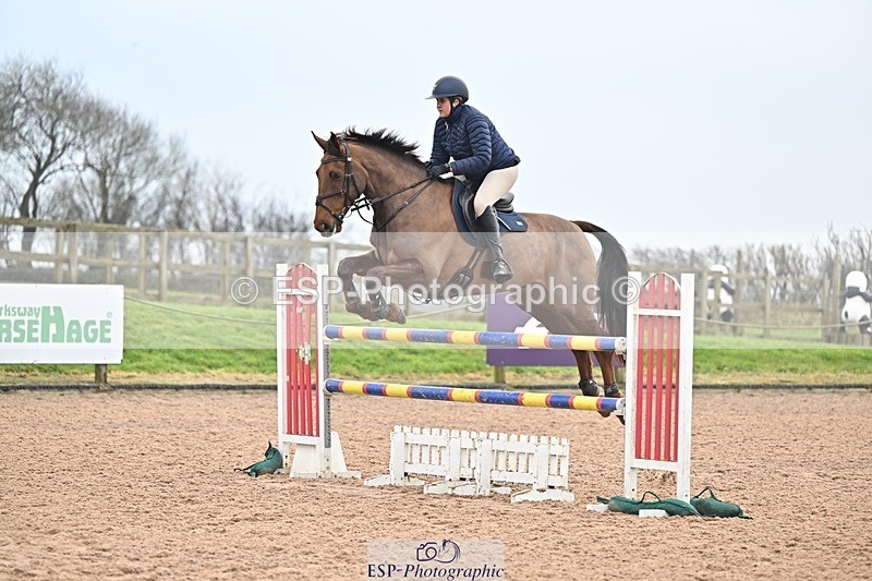 250122-142342-00627 - Cls 6 Foxhunter and 1.20m