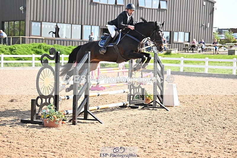 240509A-095339-00280 - Cls 1 British Novice and 90cm Open