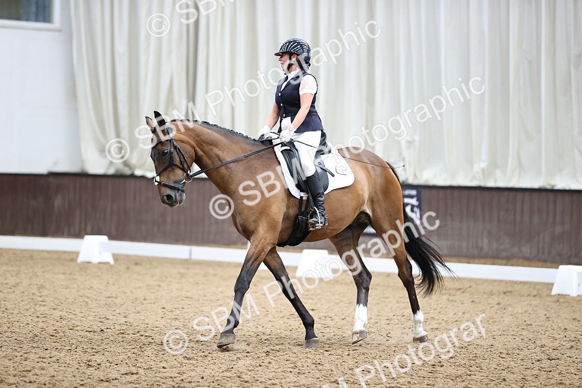 SBM_002008 - Novice 4 - 11.15-13.22