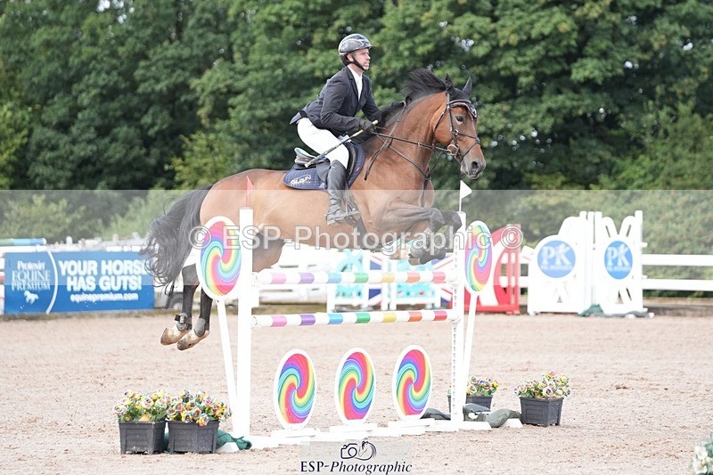 250720-094142-18202 - Cls16, 1 Star Silver Tour Accumulator