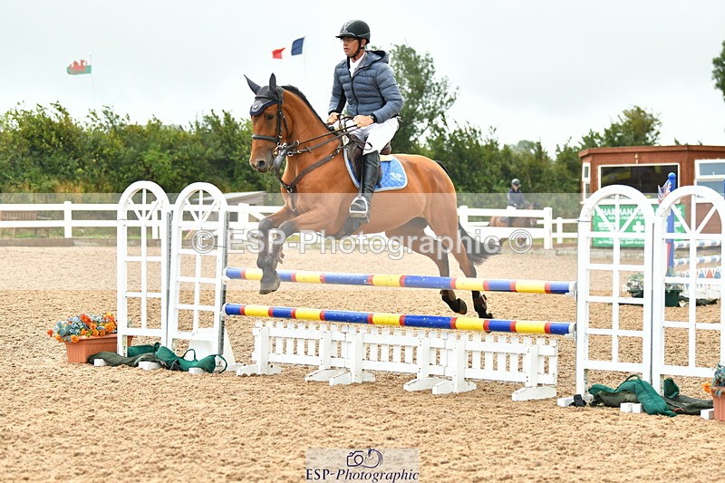 230812A-090220-07533 - Cls 25 A&B Brit nov & 90 Open