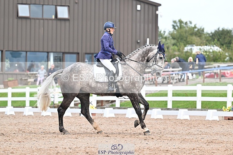 250907-133538-08540 - 008-Caroline.LynchHio.Easter.Rose