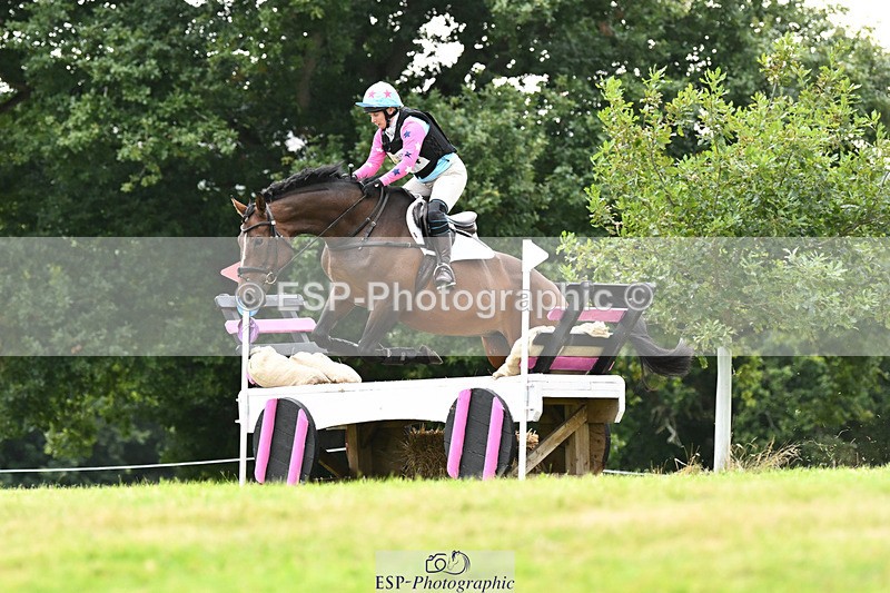 240825X-180916-38143 - 80cm XC 17.30 to End