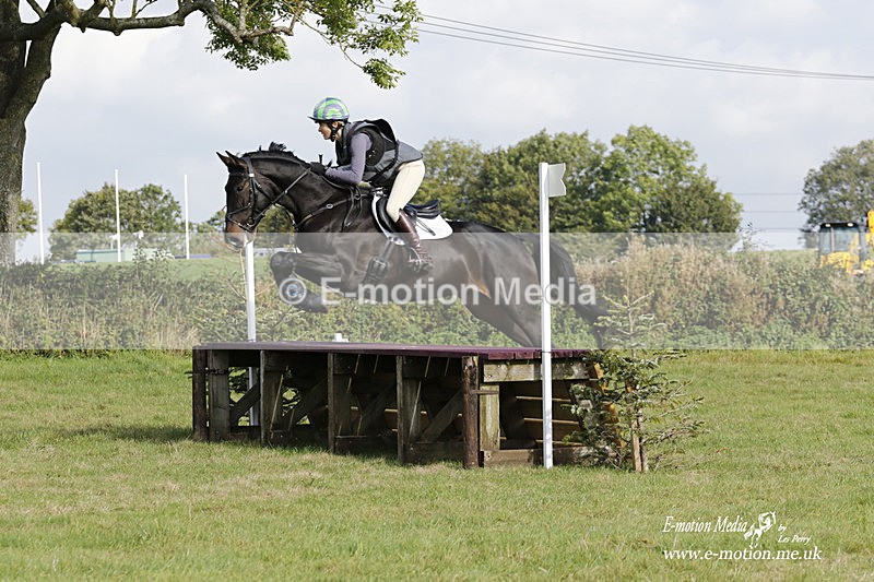  WWHT 171021 3027 - Intermediate (0.90m)  17/10/21