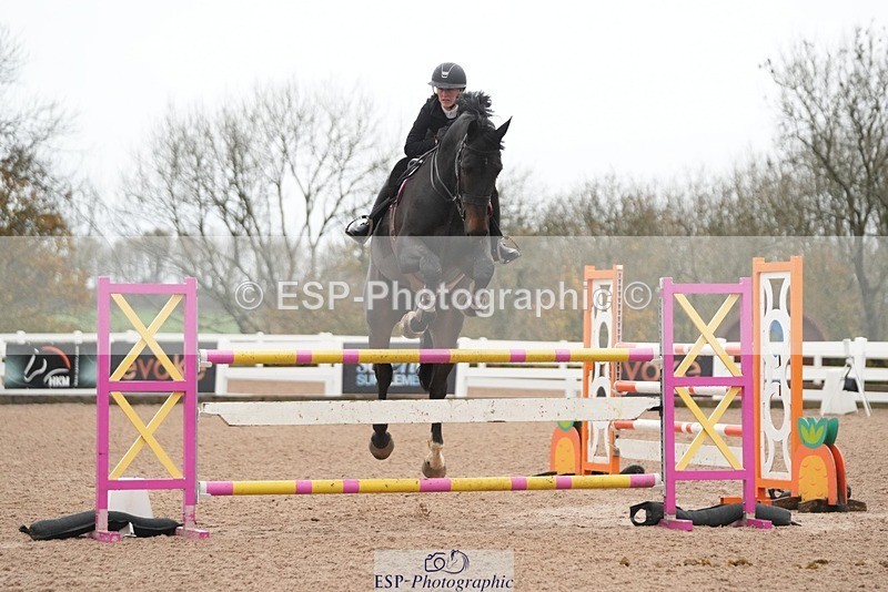 251107-134432-01228 - Cls 6 Foxhunter and 1.20m Open