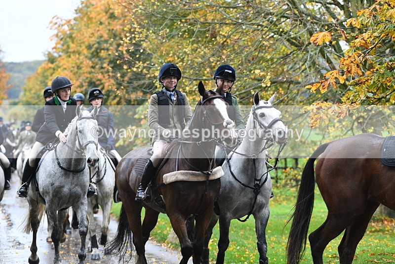 WJ5_6246 - B&B walk back for Hunt Tea !