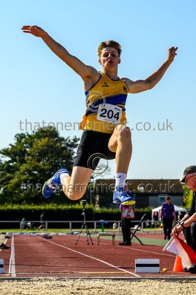 Age25SUN-918921 - Field Male