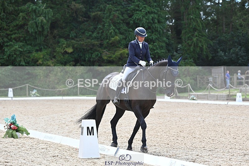 240809-134212-01626 - 230-Louise.Hutchinson-Shovern.Noire