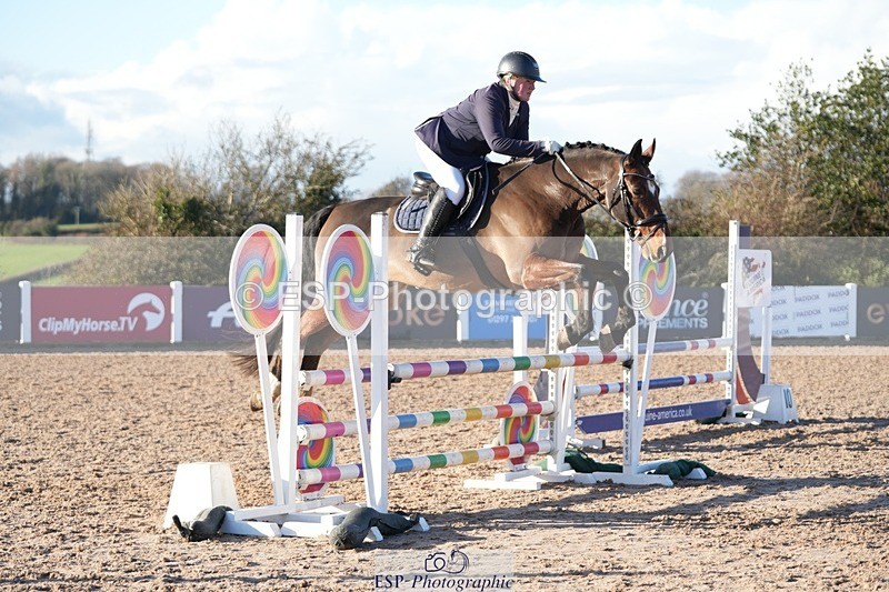 251129-133234-00657 - 90cm