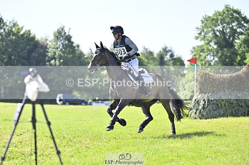 240525-093959-11958 - 303-KILLEENHOUSESTUD_OBOS_16-Tom_D_Crisp